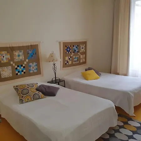 Apartment Grand Proche Cathedrale 4 Pers *